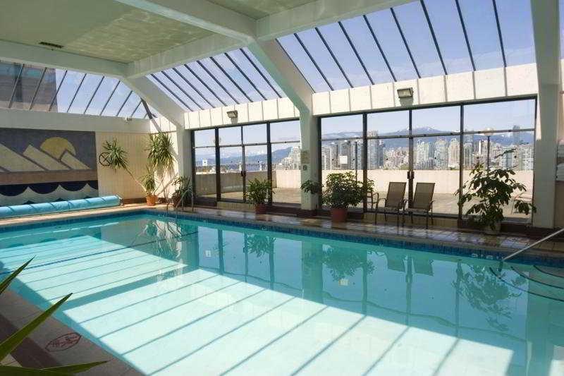 Holiday Inn Vancouver-Centre Broadway By Ihg Εξωτερικό φωτογραφία