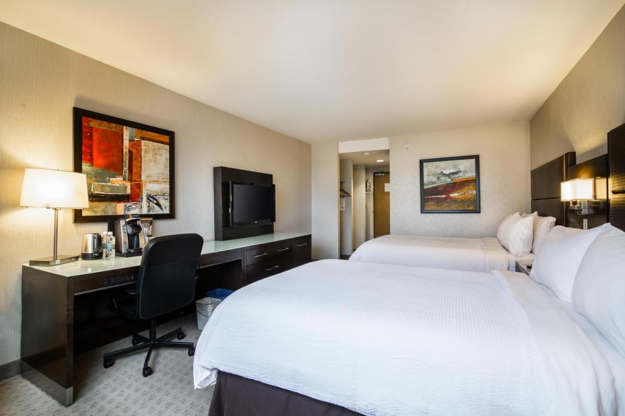 Holiday Inn Vancouver-Centre Broadway By Ihg Εξωτερικό φωτογραφία