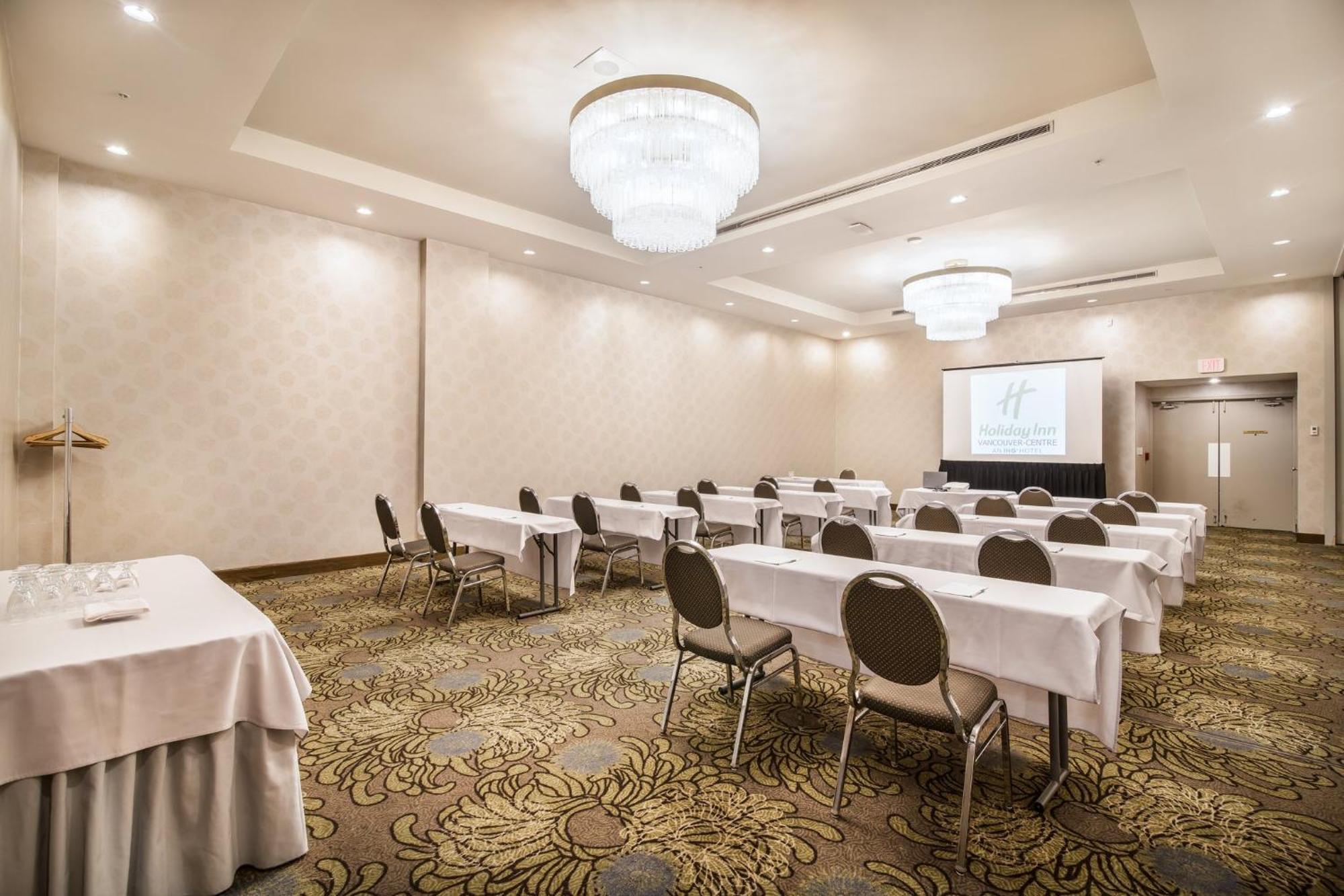 Holiday Inn Vancouver-Centre Broadway By Ihg Εξωτερικό φωτογραφία